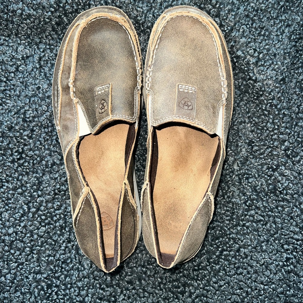 Ariat women’s cruisers